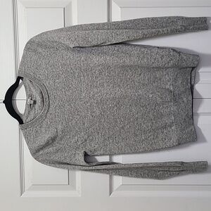 Cashmere women's size small gray sweater‎ crew neck. Uniqlo